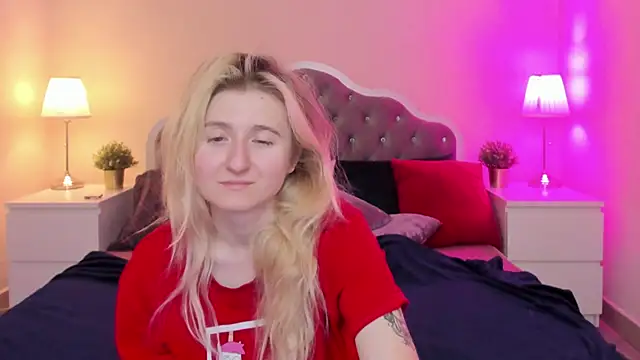 CamillaDreamer online show from 11/17/25, 10:14