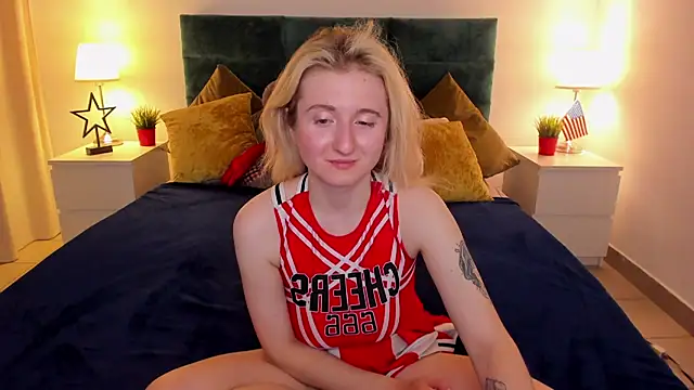 CamillaDreamer online show from 10/18/25, 03:14