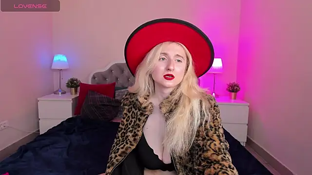 CamillaDreamer online show from 10/17/25, 10:07