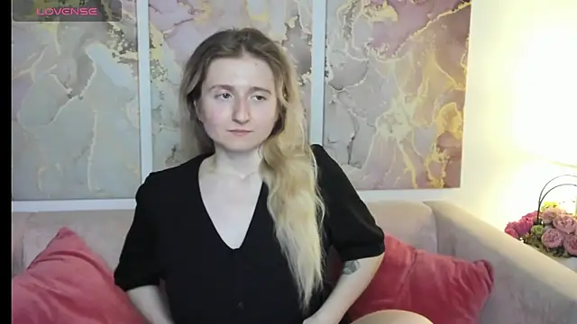 CamillaDreamer online show from 04/23/26, 05:14