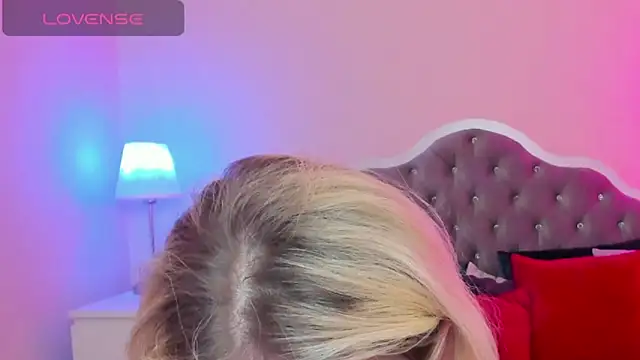 CamillaDreamer online show from 11/29/25, 07:14