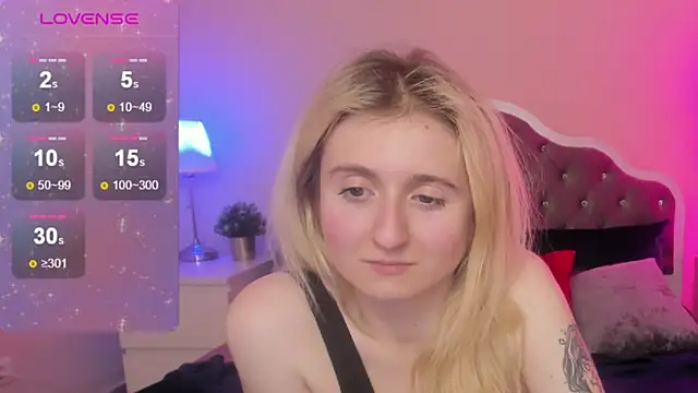 CamillaDreamer online show from 11/25/25, 02:39