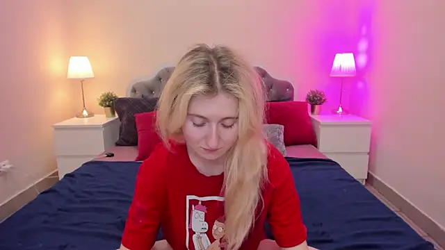 CamillaDreamer online show from 11/18/25, 06:00