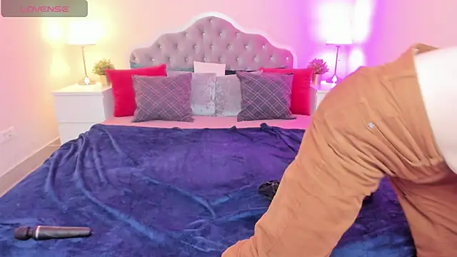 CamillaDreamer online show from 11/02/25, 04:56