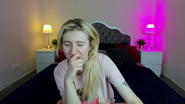 CamillaDreamer online show from 11/05/25, 06:00