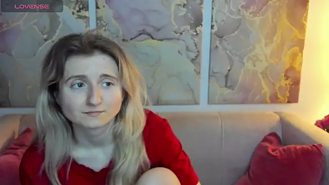 CamillaDreamer online show from 04/18/26, 05:21