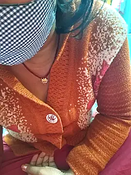 Desi Lilly01 online show from 11/25/25, 06:36