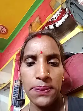 Snapshot of Munni_ji chatting on 10/01/25, 06:40 Munni ji online show from 10/01/25, 06:40