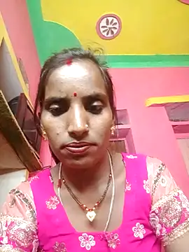Snapshot of Munni_ji chatting on 10/11/25, 03:24 Munni ji online show from 10/11/25, 03:24