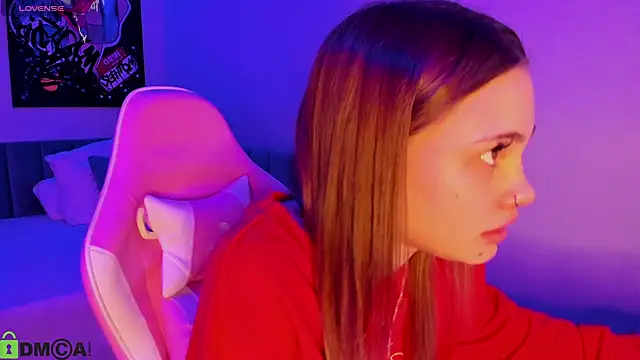 KarinaBroks online show from 12/18/25, 11:58