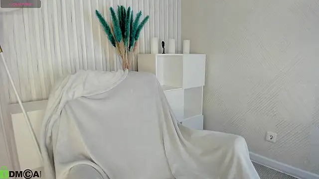 KarinaBroks online show from 10/24/25, 01:48