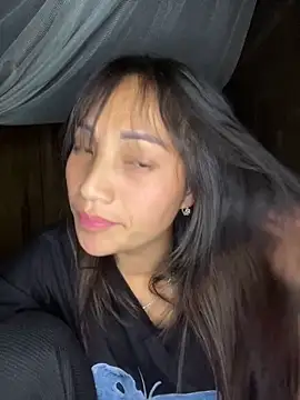 Snapshot of July_sexy69 chatting on 12/21/25, 02:52 July sexy69 online show from 12/21/25, 02:52