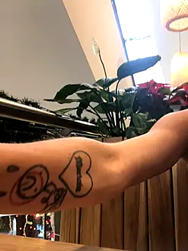 alexawinterrr online show from 11/21/25, 09:47