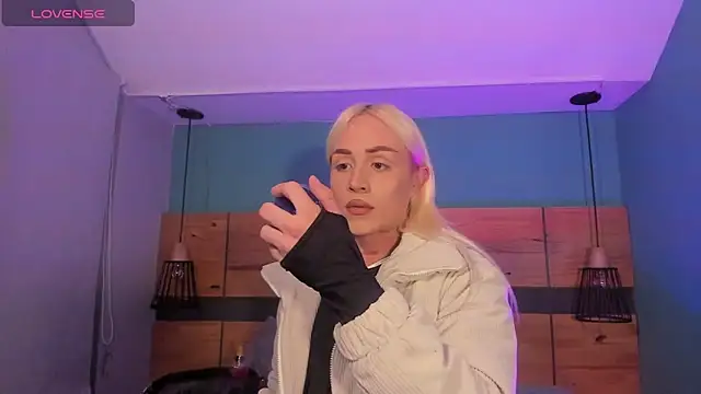 alexawinterrr online show from 10/18/25, 08:44