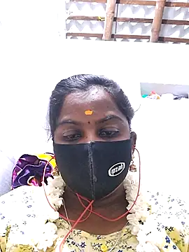 Snapshot of Tamil_Hot_Sindhu chatting on 10/04/25, 05:36 Tamil Hot Sindhu online show from 10/04/25, 05:36