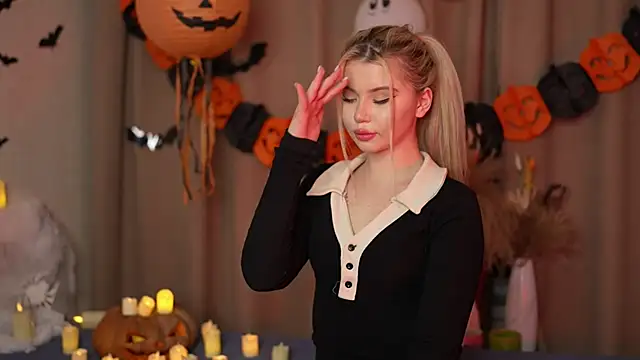 AshleyNikoo online show from 10/30/25, 03:31