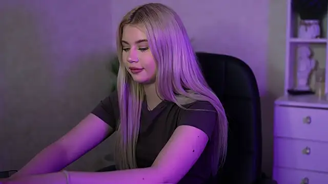 AshleyNikoo online show from 09/30/25, 09:59