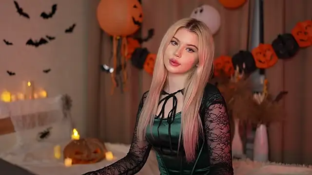 AshleyNikoo online show from 10/29/25, 03:55