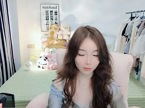 Gardenia-222 online show from 10/17/25, 06:17