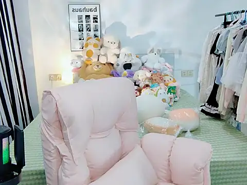 Gardenia-222 online show from 10/18/25, 01:02