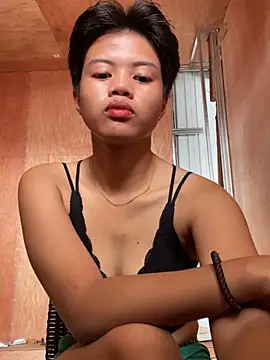 Snapshot of Obre17 chatting on 02/13/26, 02:44 Obre17 online show from 02/13/26, 02:44