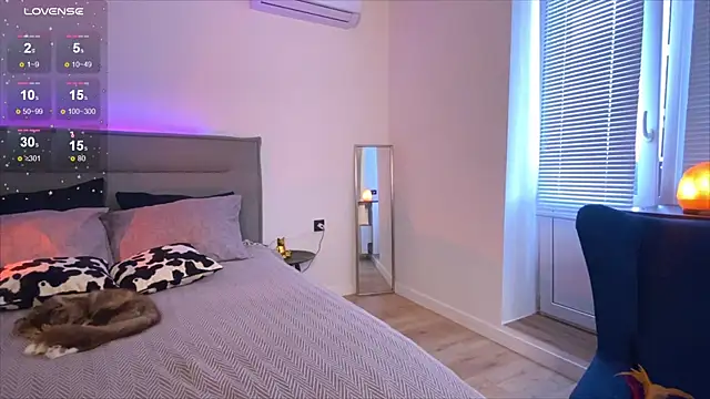 Sienna Mi  online show from 11/13/25, 06:06