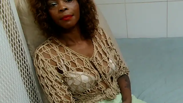 MaturePrettyLady43 online show from 11/05/25, 05:54