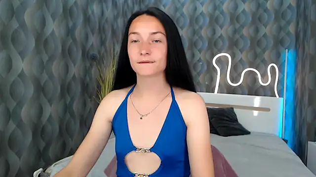 Snapshot of Emilly__Grey chatting on 06/08/26, 05:35 Emilly Grey online show from 06/08/26, 05:35