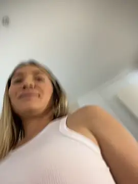 Mariana gom online show from 02/03/26, 04:56