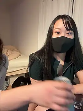 Snapshot of EAFfacedown chatting on 10/16/25, 12:35 EAFfacedown online show from 10/16/25, 12:35