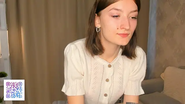 AnnaleeJennie online show from 09/27/25, 04:07