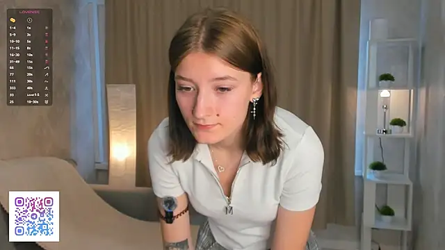 AnnaleeJennie online show from 10/07/25, 04:13