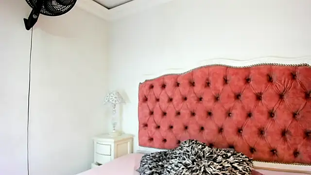 hannarose1208 online show from 12/02/25, 01:24