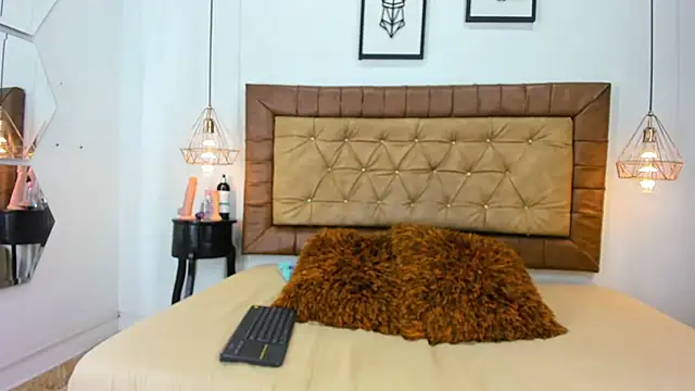 hannarose1208 online show from 11/06/25, 12:20