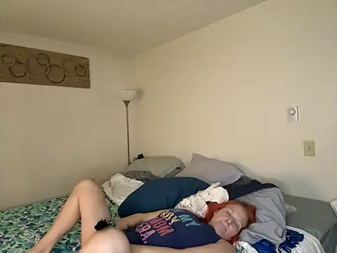 Snapshot of SallyJupiter chatting on 11/06/25, 08:02 SallyJupiter online show from 11/06/25, 08:02