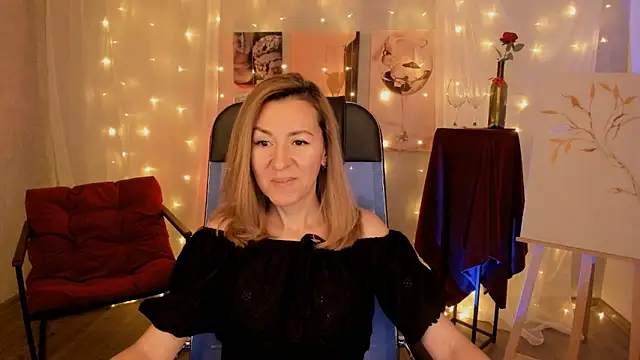 DonnaSmitth online show from 12/05/25, 01:10