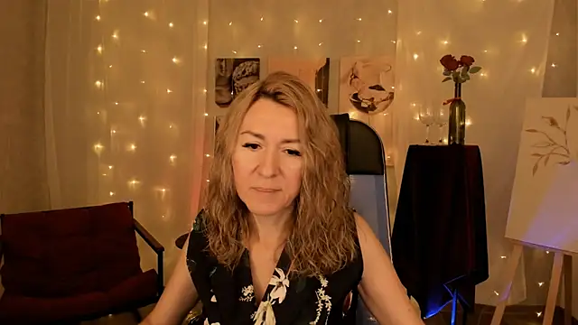 DonnaSmitth online show from 12/18/25, 03:27