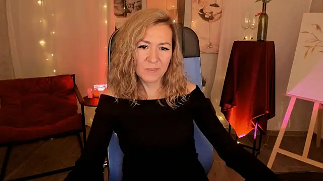 DonnaSmitth online show from 12/22/25, 06:19