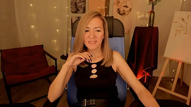 DonnaSmitth online show from 12/19/25, 03:58