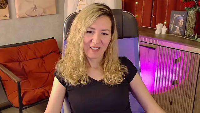 DonnaSmitth online show from 05/26/26, 06:39