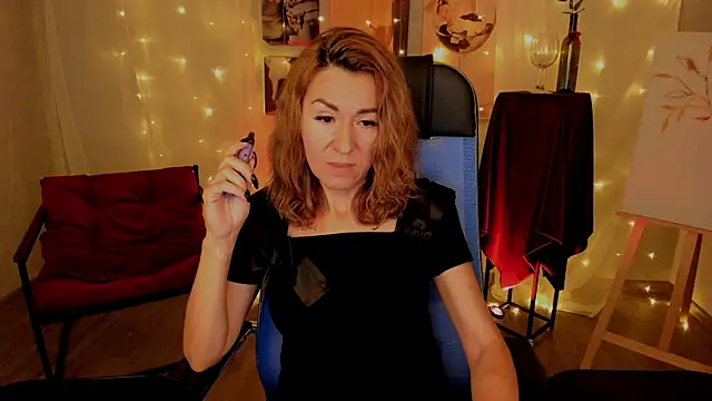 DonnaSmitth online show from 11/10/25, 04:12