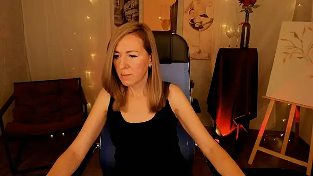 DonnaSmitth online show from 12/15/25, 02:12