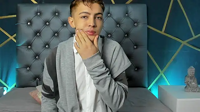 Lian Miller1  online show from 10/16/25, 12:24