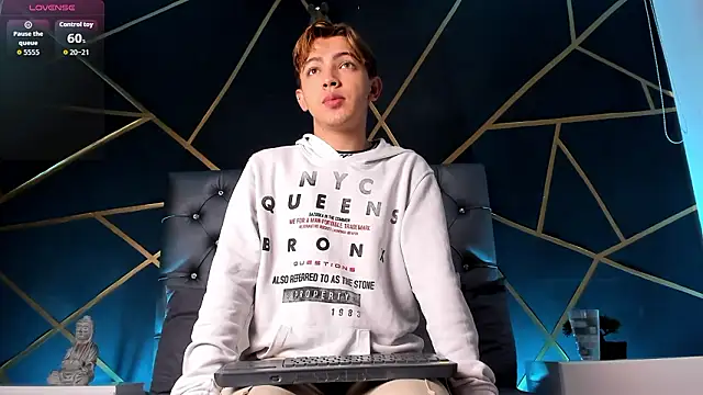 Snapshot of Lian_Miller1_ chatting on 02/23/26, 12:28 Lian Miller1 online show from 02/23/26, 12:28