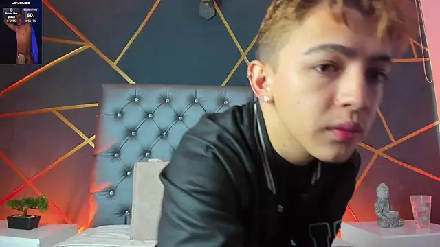 Lian Miller1  online show from 10/28/25, 12:15