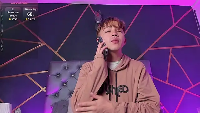 Lian Miller1  online show from 03/31/26, 12:18