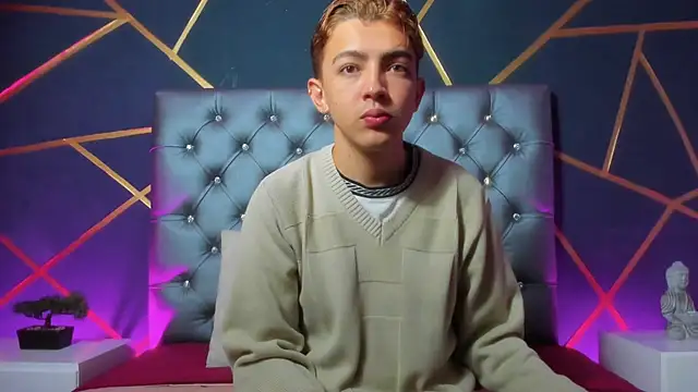 Lian Miller1  online show from 10/30/25, 12:25