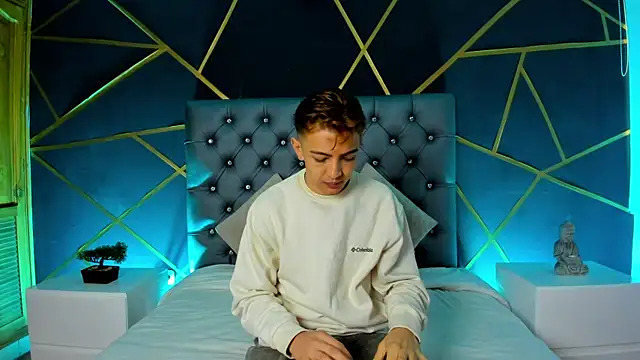 Lian Miller1  online show from 10/11/25, 12:06