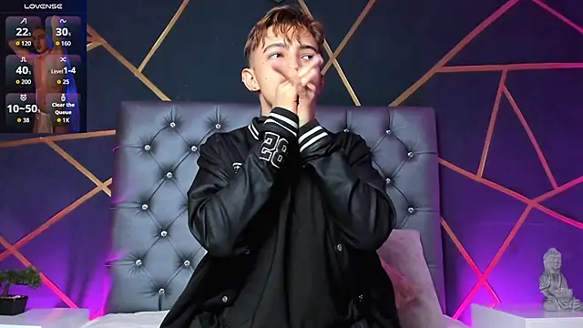 Lian Miller1  online show from 11/13/25, 12:31