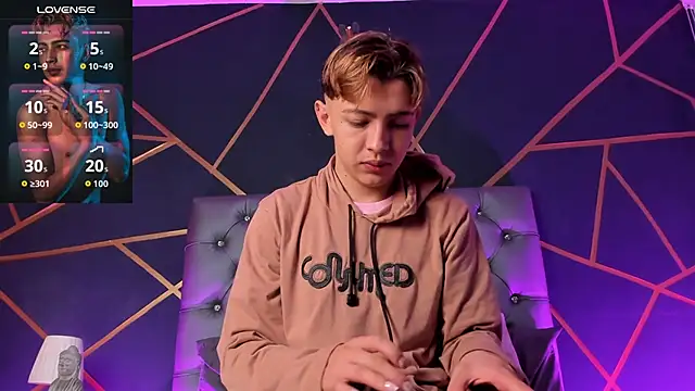 Lian Miller1  online show from 04/14/26, 12:54